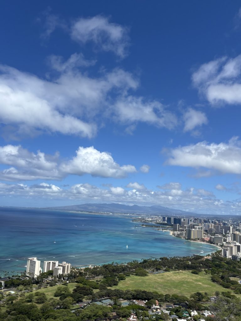 ダイヤモンドヘッド頂上からの景色